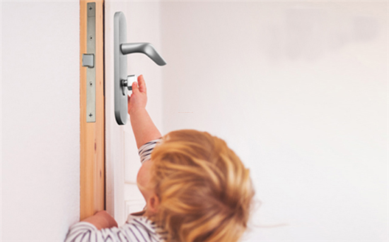 news-FUYU-FUYU Hardware Safety door lock redefines safe life at home-img